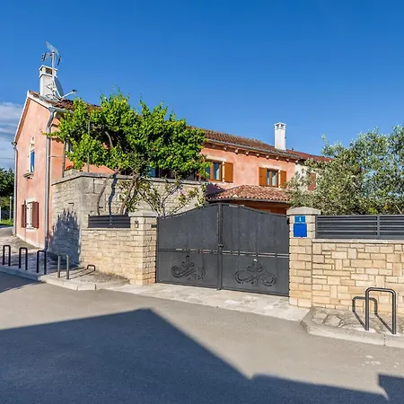 Casa Bepi Mit Pool In Ruhiger Lage