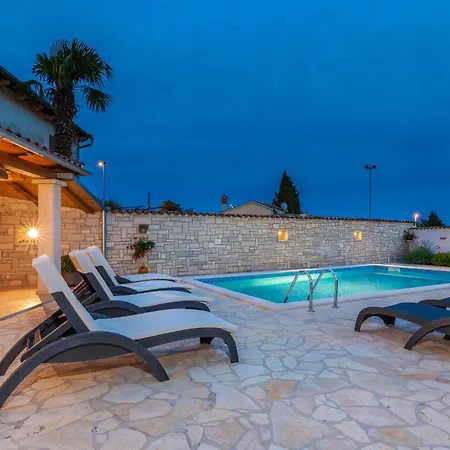 Casa Bepi Mit Pool In Ruhiger Lage Casa de Férias