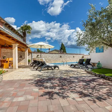 Casa Bepi Mit Pool In Ruhiger Lage Casa de Férias
